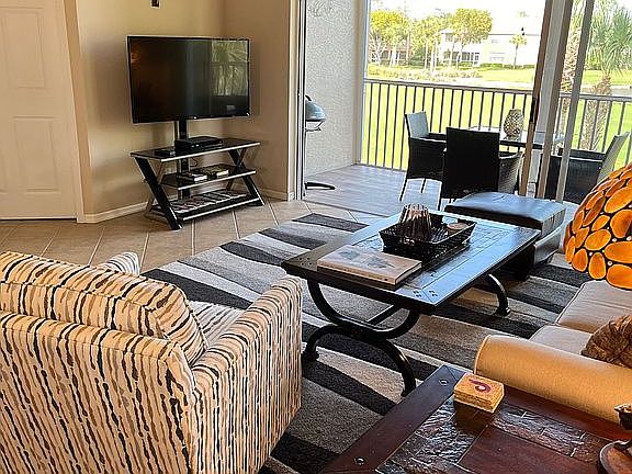 3rd image of 3973 Bishopwood Ct E Unit 206