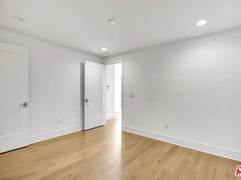 1414 1/2 N Stanley Ave — Photo 20