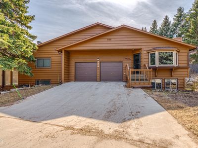406 E Brandon Dr, Bismarck, ND, 58503