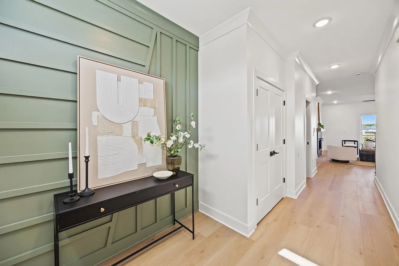 4 bed, 3.5 bath, 2660 sqft, $2,800 — Photo 3