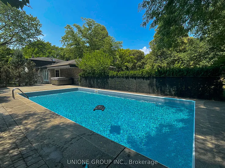 1454 Oakhill Dr — Photo 32