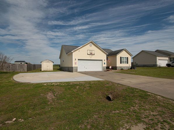 202 Quarry Trl, Richlands, NC 28574