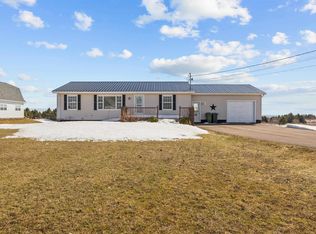 19 Macphee Ave, Souris, PE C0A 2B0