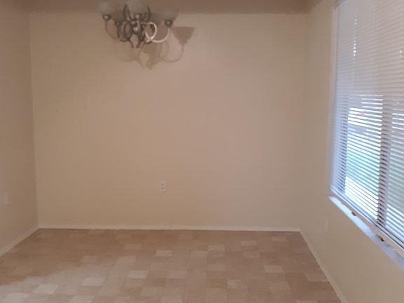 3rd image of 1225 Edgewood Dr