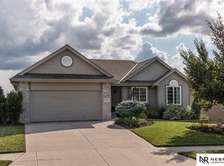 17107 Jessica Ln, Gretna, NE 68028