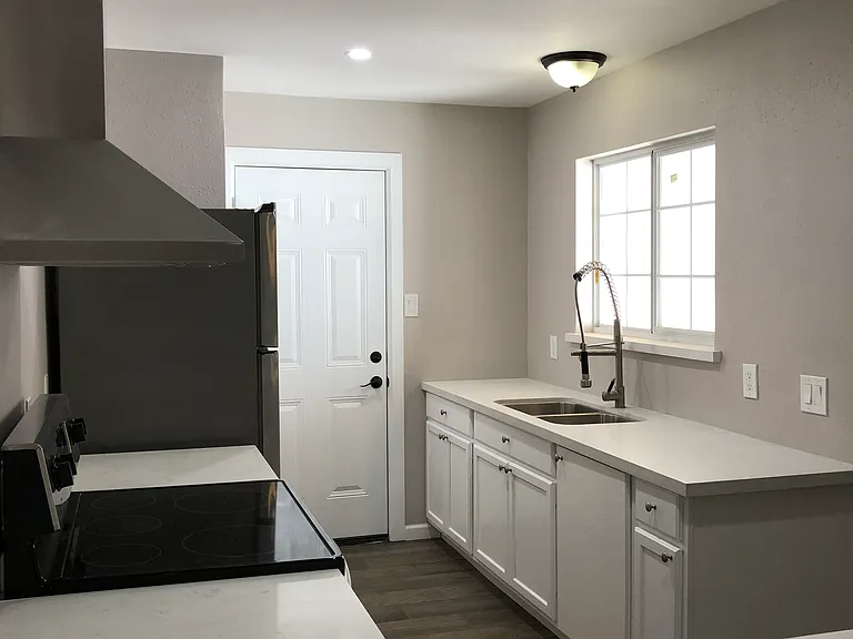 1813 Highland Park Ave — Photo 7