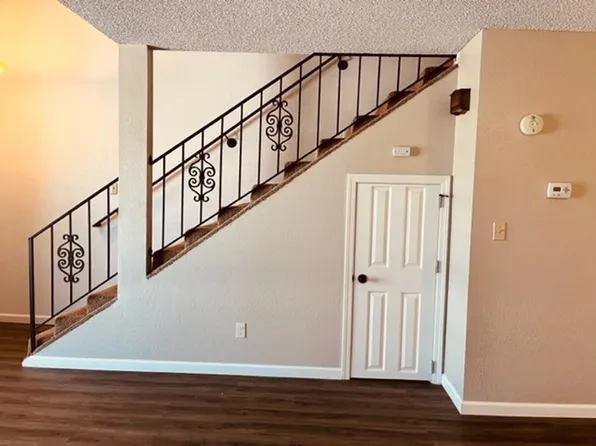 6217 Riverside Blvd #B, Sacramento, CA 95831