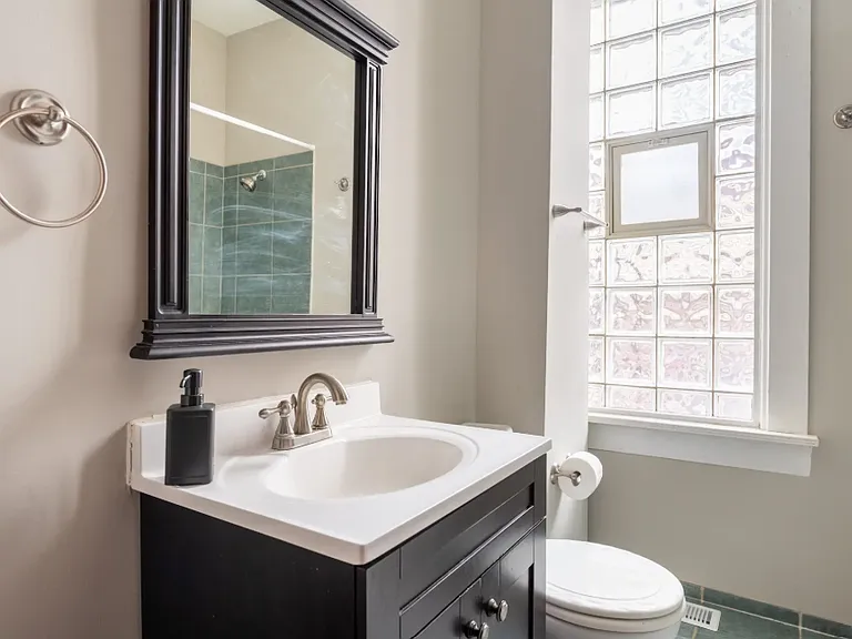 2010 S Loomis St #1 — Photo 12