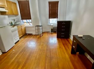 30-89 43rd St #F, Astoria, NY 11103