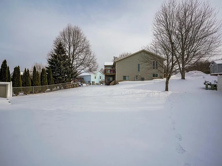 3601 Basalt Ln — Photo 32