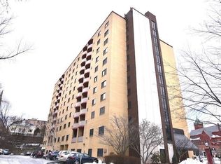 2500 Mystic Valley Pkwy APT 806, Medford, MA 02155