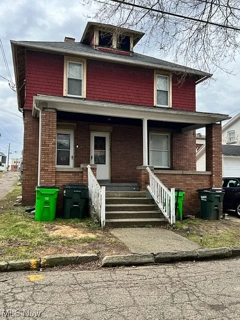 115 Thorne Ave NE photo 1