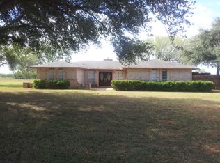 158 Encino Dr, Pearsall, TX 78061