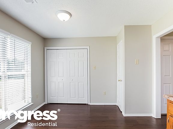 3rd image of 7434 Cliffwood Dr