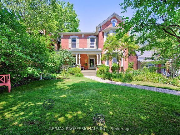 3rd image of 26 Bedford St