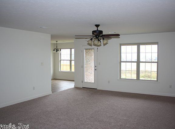2nd image of 913 Greenwood Dr
