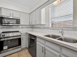 1221 Cedar Post Ln APT 1B, Houston, TX 77055