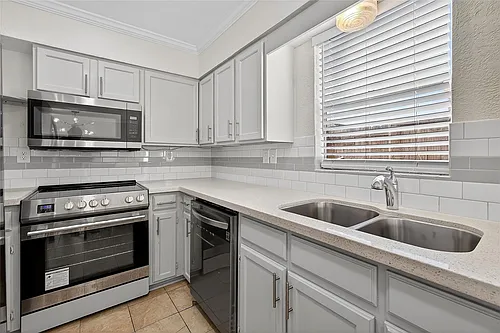 1221 Cedar Post Ln #1B Photo 1