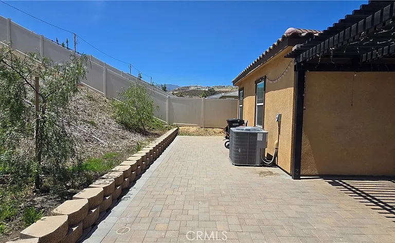 4688 Florence Dr — Photo 9