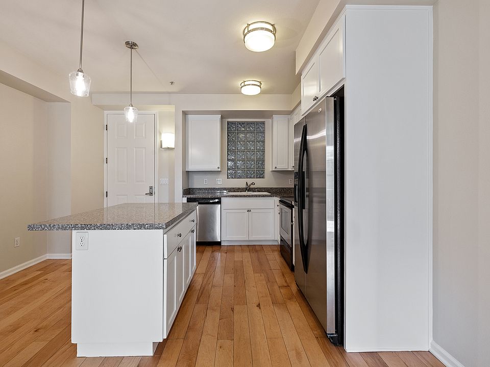 1st image of 800 N 8th St Unit 213