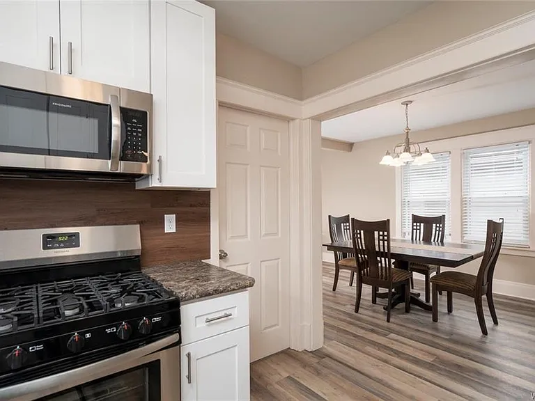 332 Commonwealth Ave — Photo 1