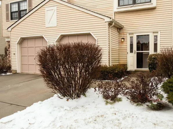 10 Knoll Ct, Matawan, NJ 07747
