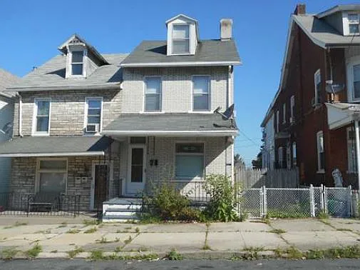 305 E Union St photo 1
