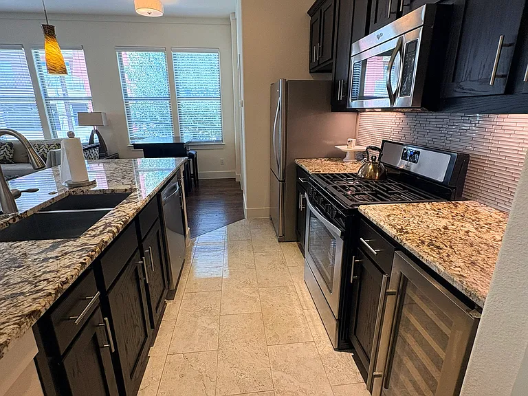 4223 Wycliff Ave #4 — Photo 3