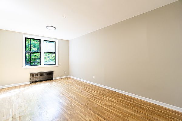 1st image of 315 E 5th St APT 2G