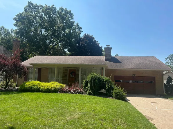 2208 Woodlawn Dr, La Porte, IN 46350