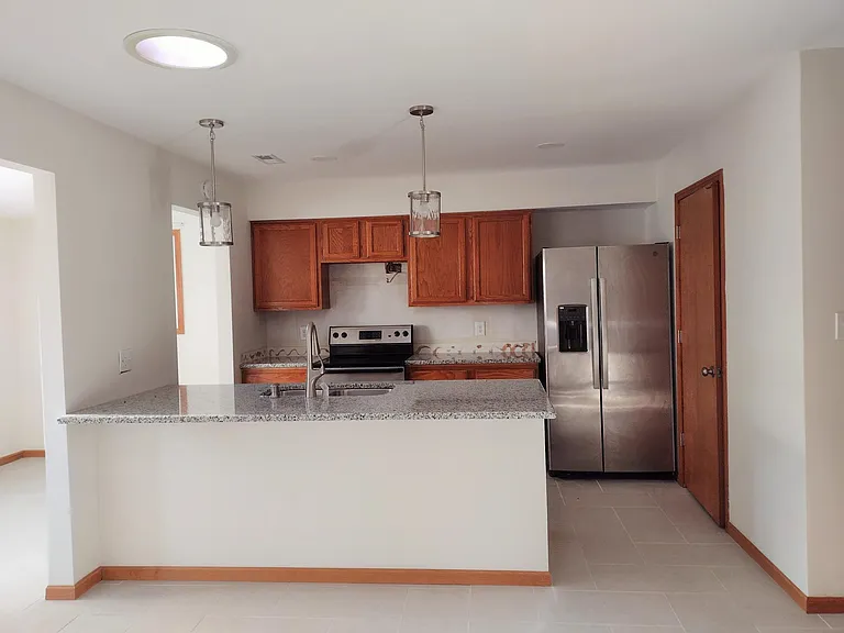 2529 Harper St — Photo 4