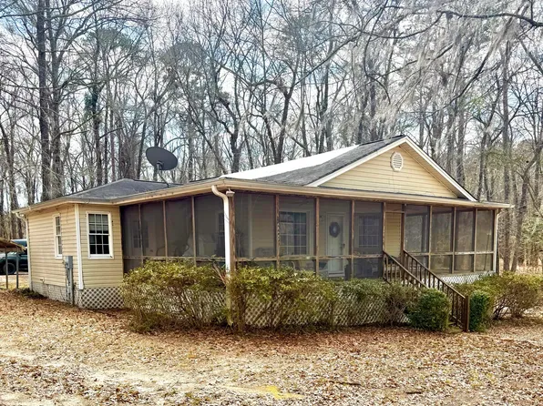 648 Stumphole Rd, Elloree, SC 29047