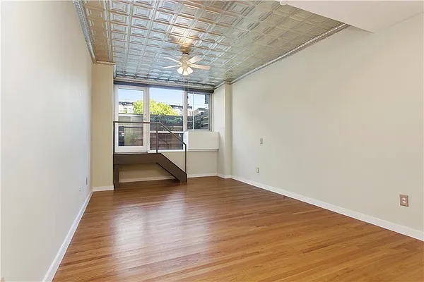 Sold by iList, LLC | media 20