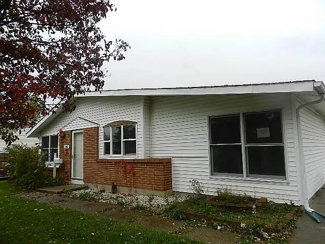 202 Braun St photo 1