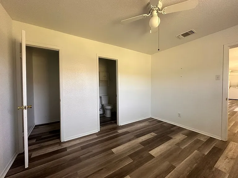 1808 Springlake W — Photo 5