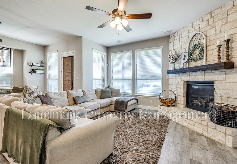 672 Harris Ridge Dr — Photo 6