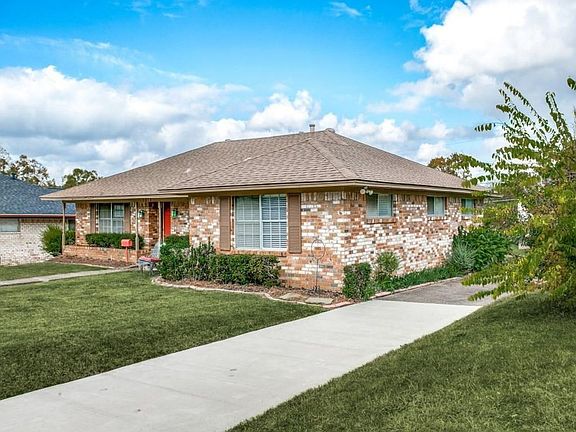3rd image of 1813 Gravley Dr