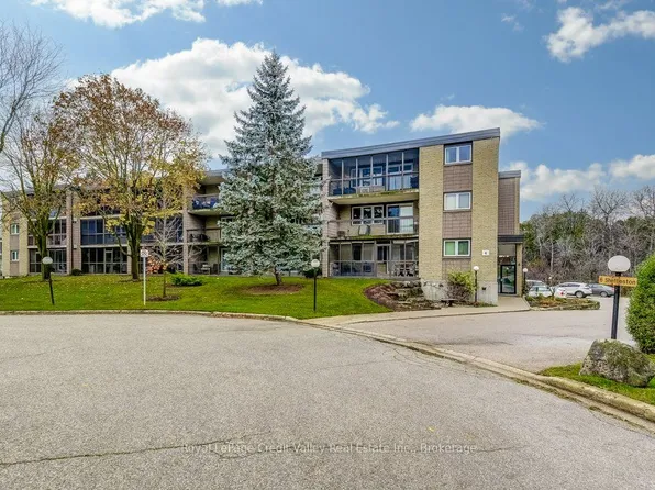 6 Shettleston Dr #302, Cambridge, ON N3H 5E7