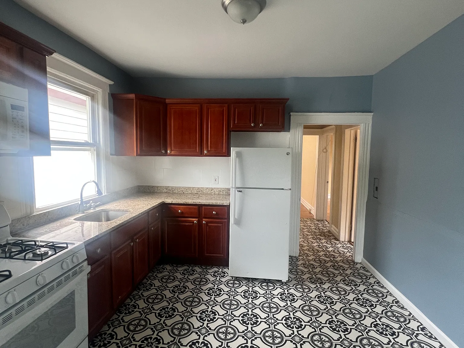4 bed, $2,599 — Photo 3