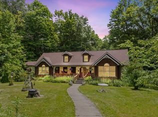 9712 Nichols Rd, Windham, OH 44288