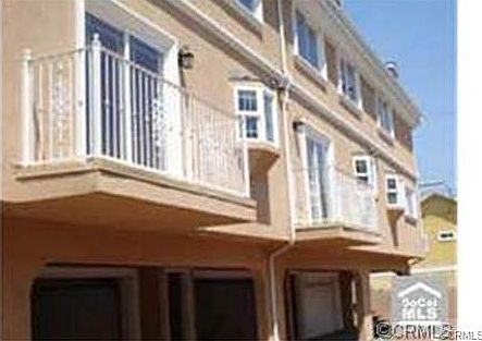 2nd image of 1519 W 208th St Unit 102