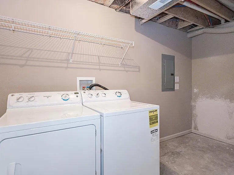 Parkway Oaks Townhomes and Duplexes — Photo 62