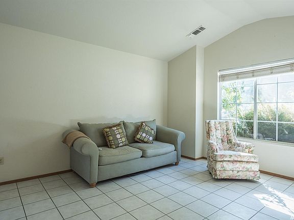 5th image of 3625 Dry Creek Dr