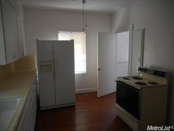 5th image of 907 Pendegast St