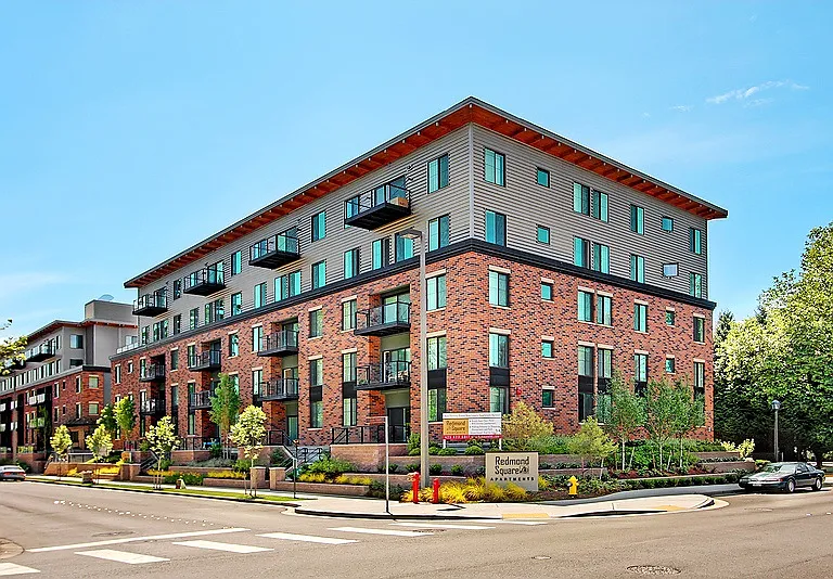 Redmond Square — Photo 16