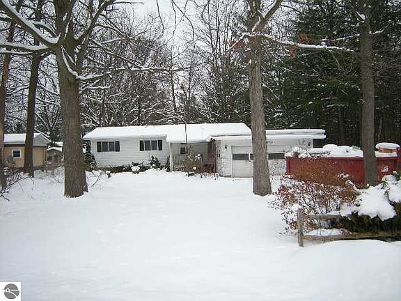 3rd image of 1722 Linden Ave