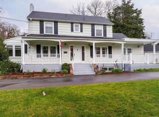 3311 Richmond Rd, Saanich, BC V8P 4P3