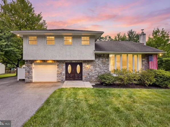 168 Mansion Rd, Newtown Square, PA 19073