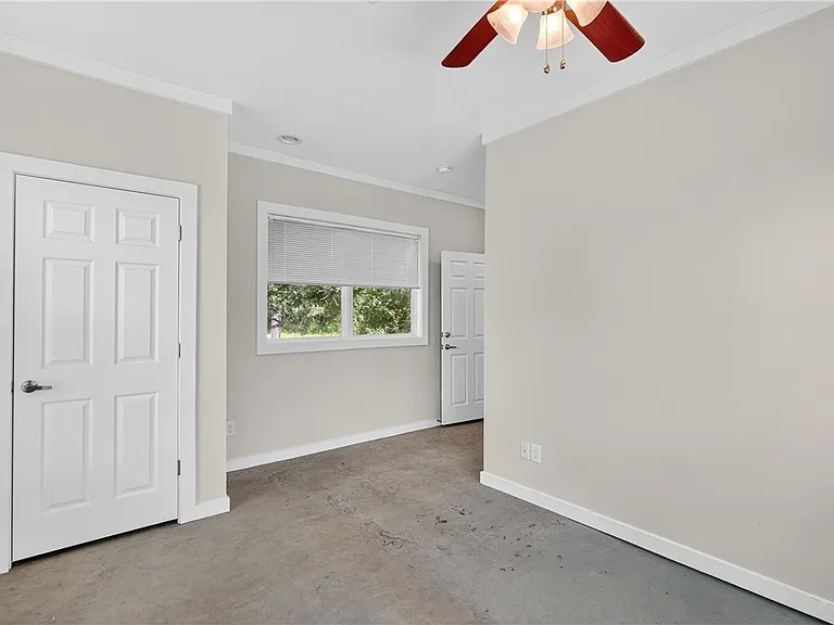 5448 Raymond Stotzer Pkwy — Photo 16