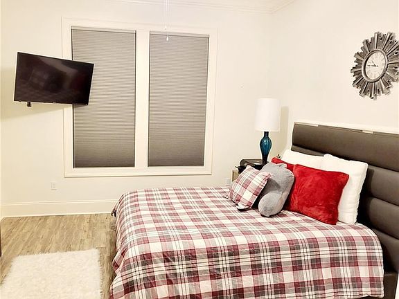 5th image of 62 Harbour Town Ct